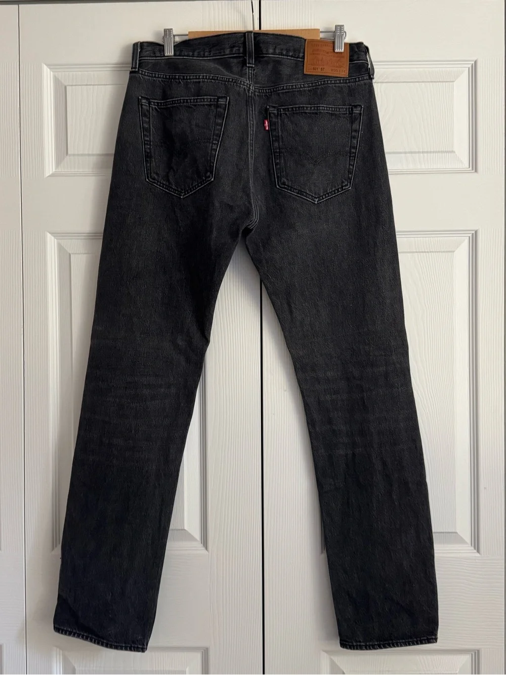 Levi's Black Selvedge Tapered Jeans